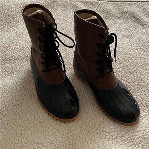 Women’s Brown and Blue Lace-Up Duck Boots